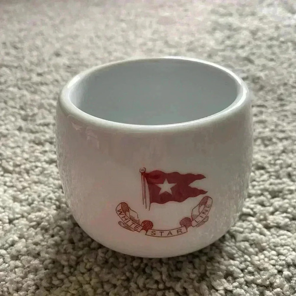 White Star Line RMS TITANIC Artifact Collection Reproduction Replica Mug Tea Cup - Picture 1 of 6
